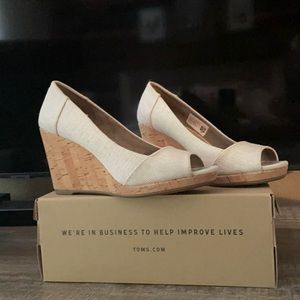 Tom’s wedges. Cork heel.
